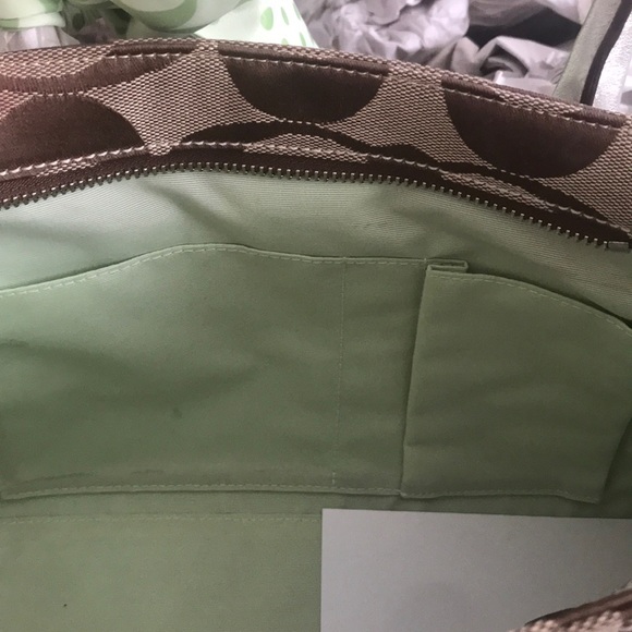 Brand new Classic signature C Coach bag - Picture 7 of 8